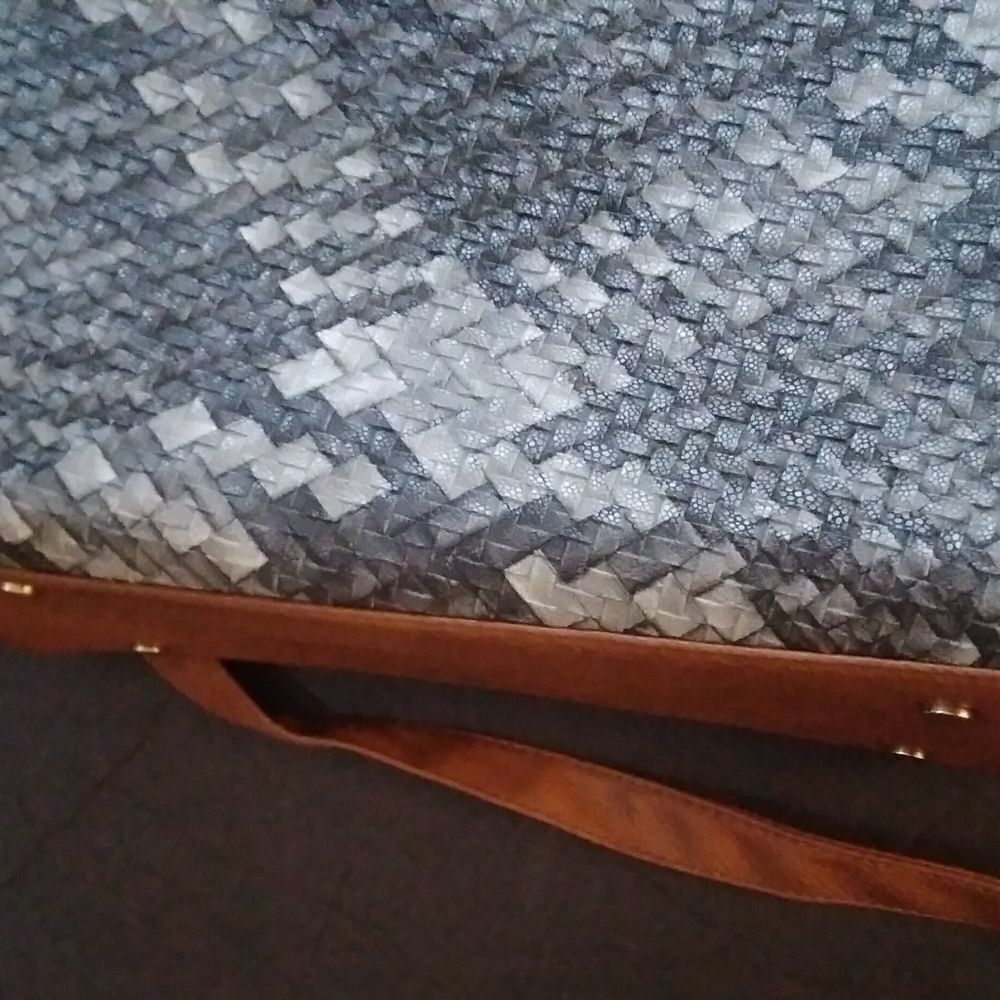 Diamond Pattern Handbag - Picture 5 of 6